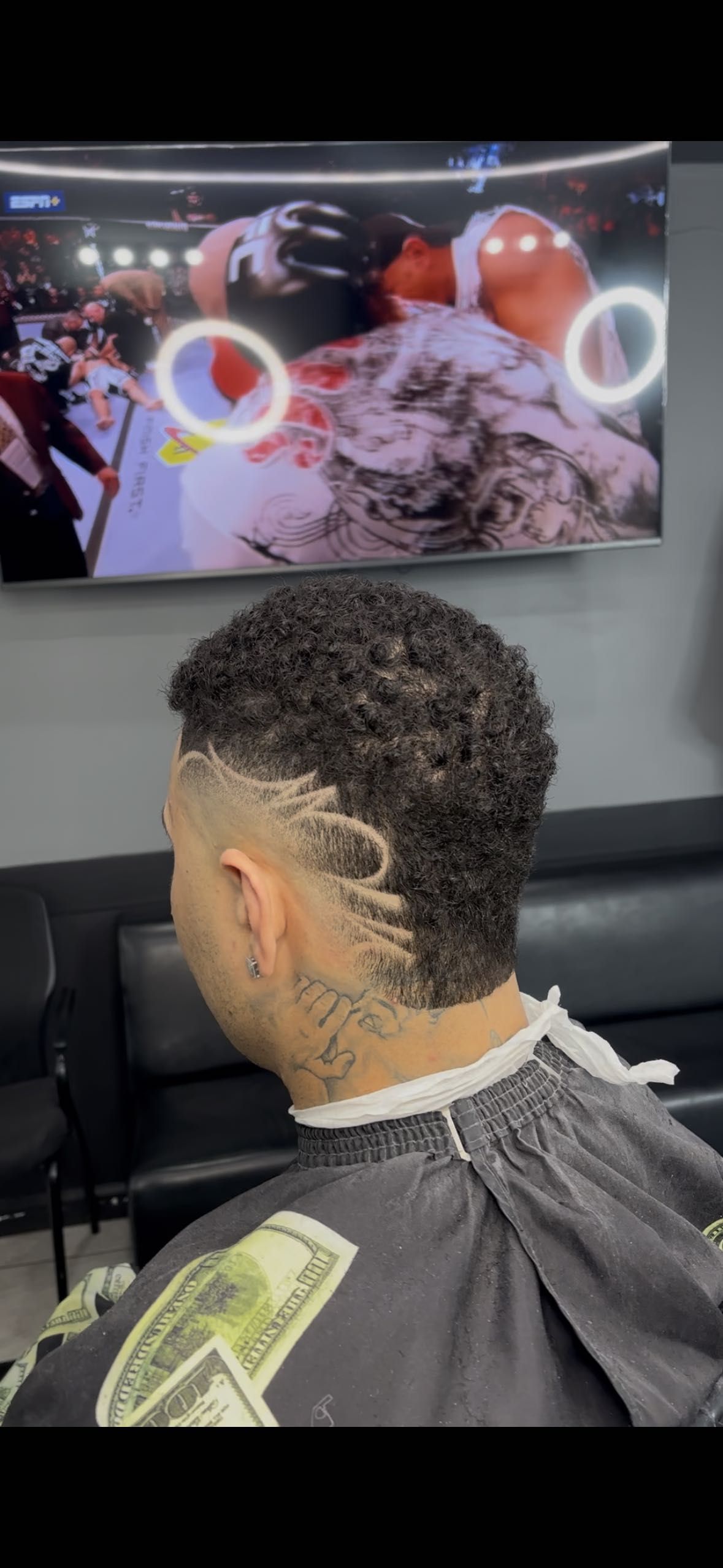 Burst Fade Design at Custom Fades barbershop