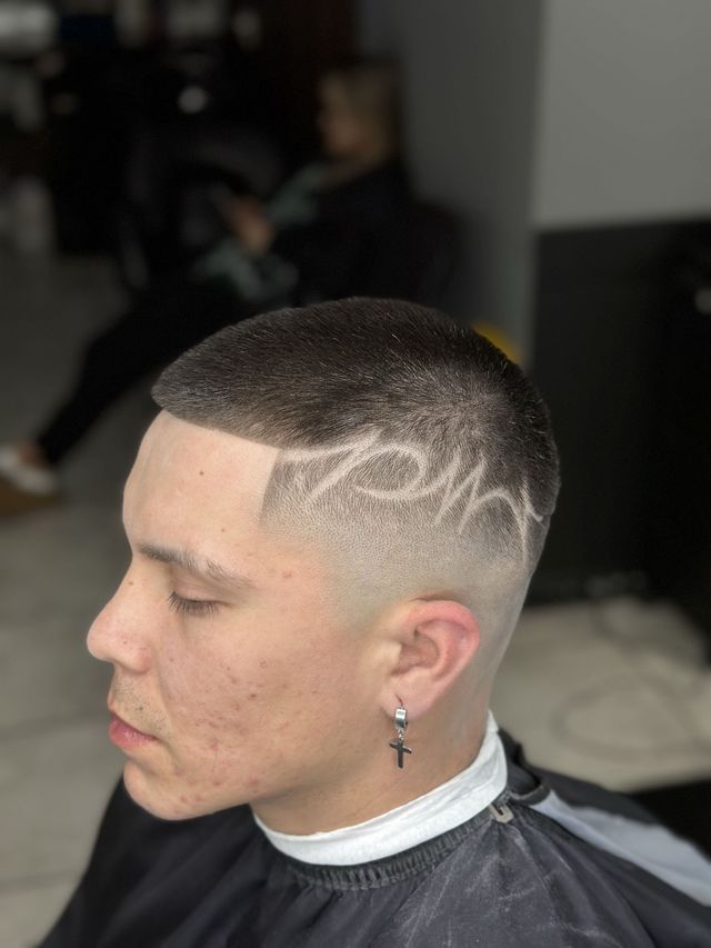 Medium Fade Design at Custom Fades barbershop